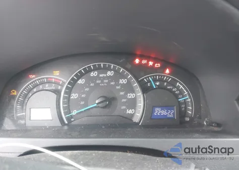 2013 Toyota Camry Le z USA, uszkodzony, nr VIN 4T4BF1FKXDR315037